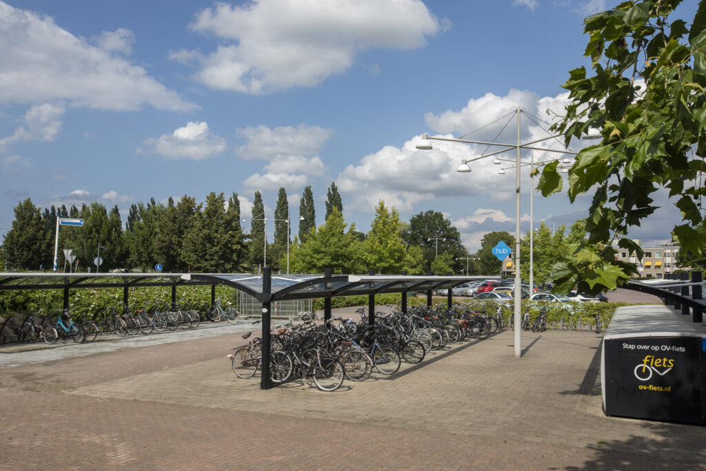 Hub voorziening aan de snelweg langs Haren (P+R A28) ? Reisviahub.nl Hub voorziening aan de snelweg langs Haren (P+R A28) ? Reisviahub.nl