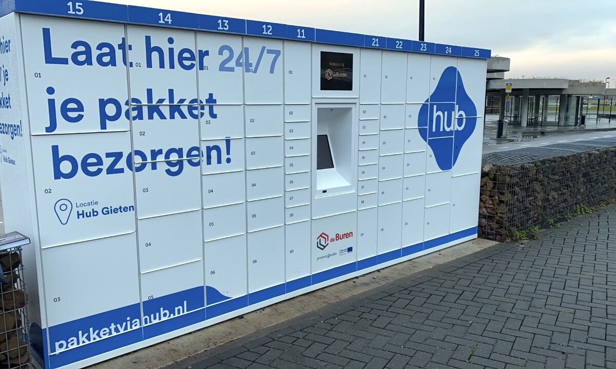 Pakketkluis met 58 lockers op de hub in Gieten