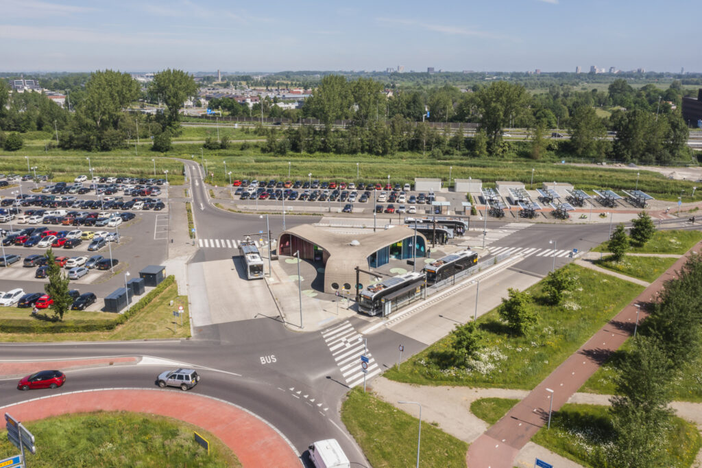 P+R Hoogkerk Reis via deze hub! Reisviahub.nl P+R Hoogkerk Reis via deze hub! Reisviahub.nl